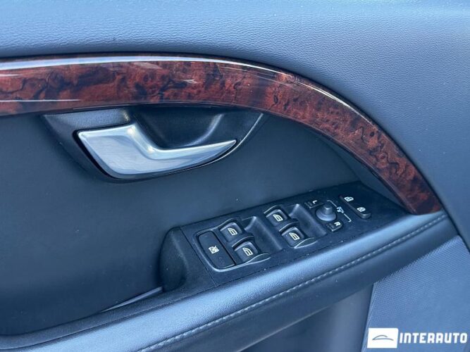 Volvo S 80 49 interauto-car