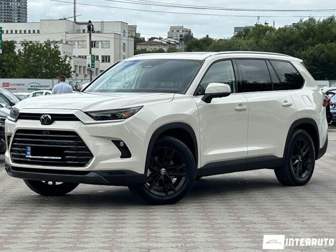 Toyota Grand Highlander 2024 doar la InterAuto