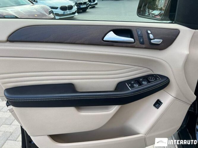 Mercedes GLE Coupe 400 37 mercedes GLE Coupe 400 2015