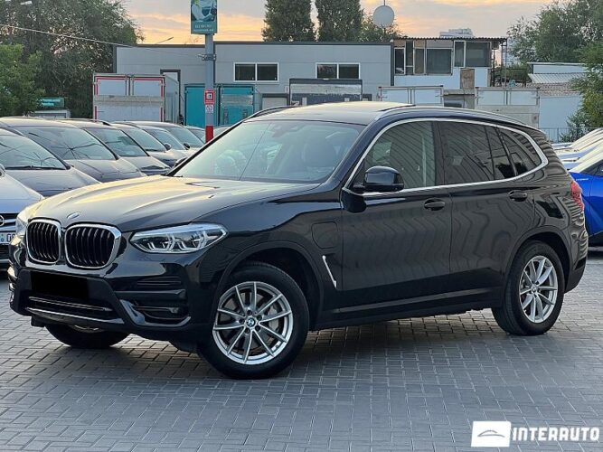BMW X3 3.0e 2021 doar la InterAuto