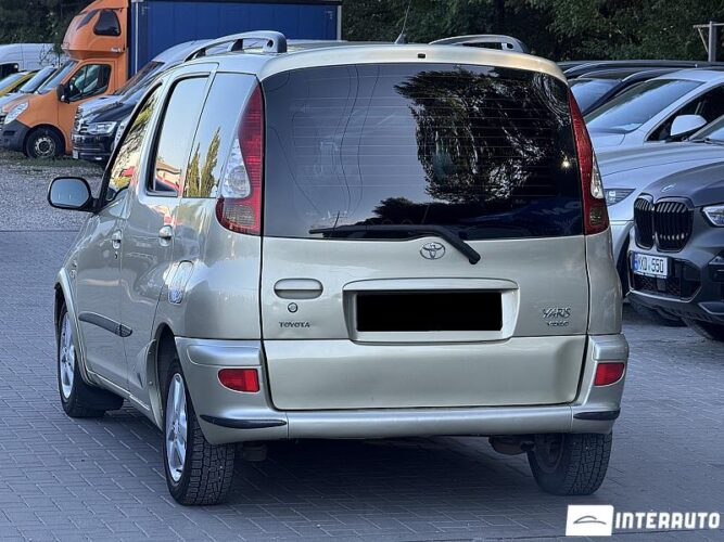 toyota Yaris Verso 2004