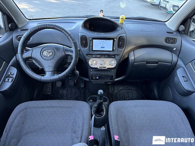 toyota Yaris Verso 2004