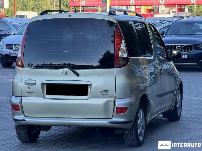 toyota Yaris Verso 2004