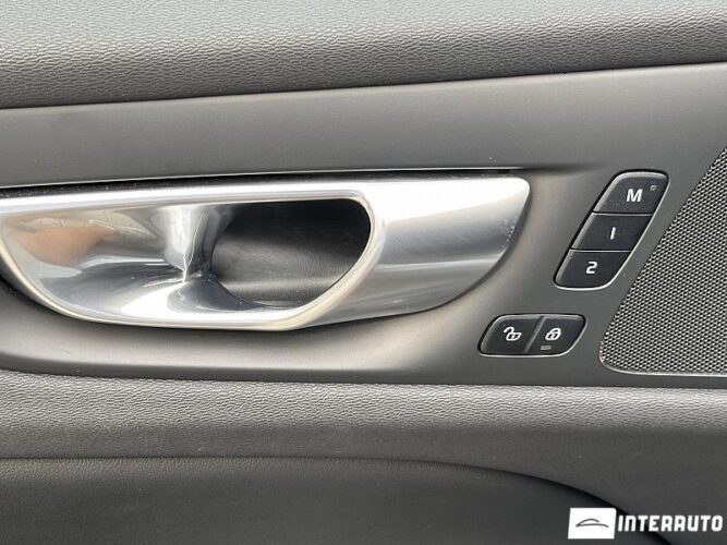 volvo V 60 Cross Country 2024