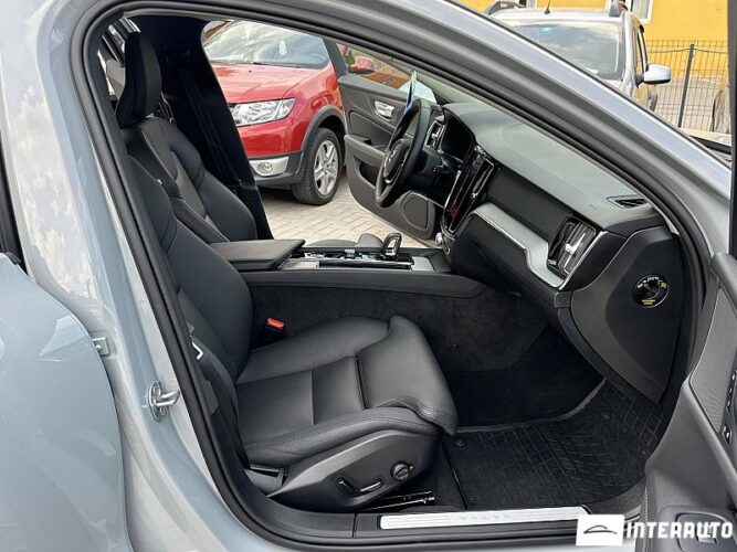 volvo V 60 Cross Country 2024