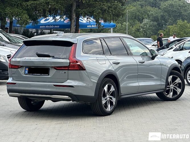 volvo V 60 Cross Country 2024