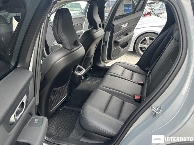 volvo V 60 Cross Country 2024