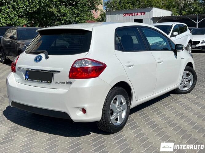 toyota Auris 2011