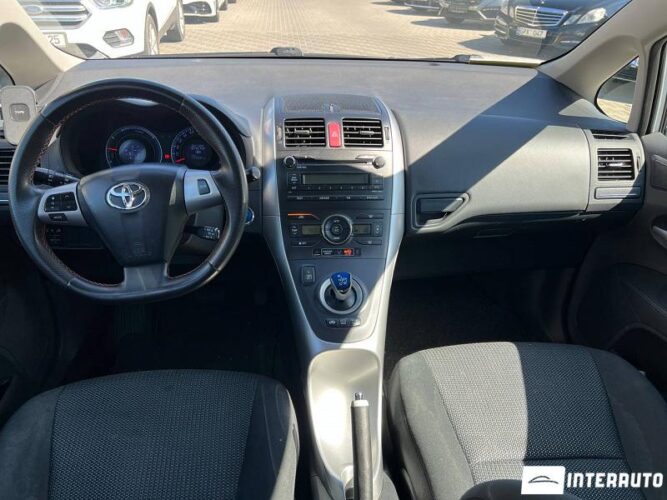 toyota Auris 2011