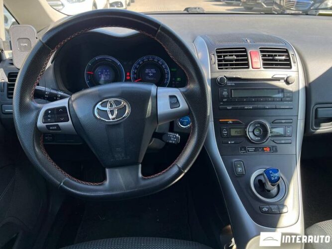 toyota Auris 2011