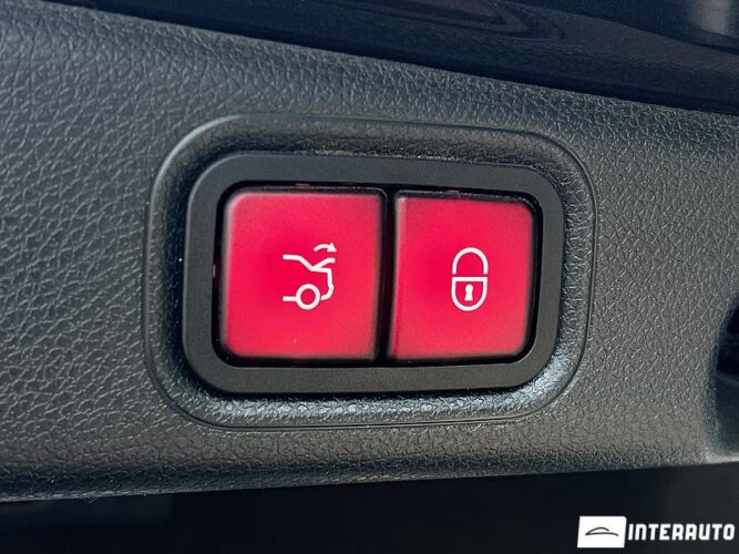 Mercedes E 220 59 mercedes E 220 2021