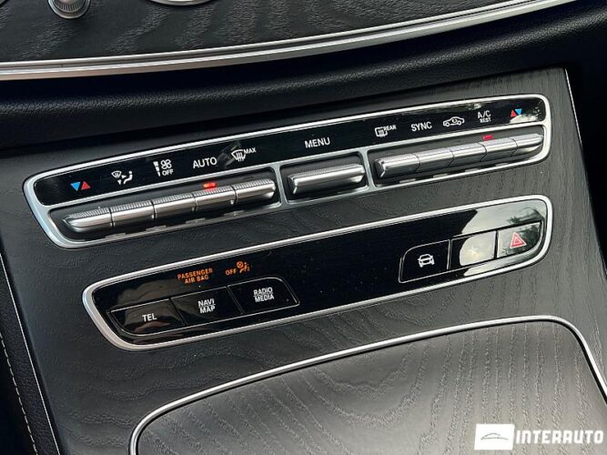 Mercedes E 220 54 mercedes E 220 2021