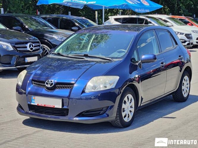 Toyota Auris 2007 doar la InterAuto