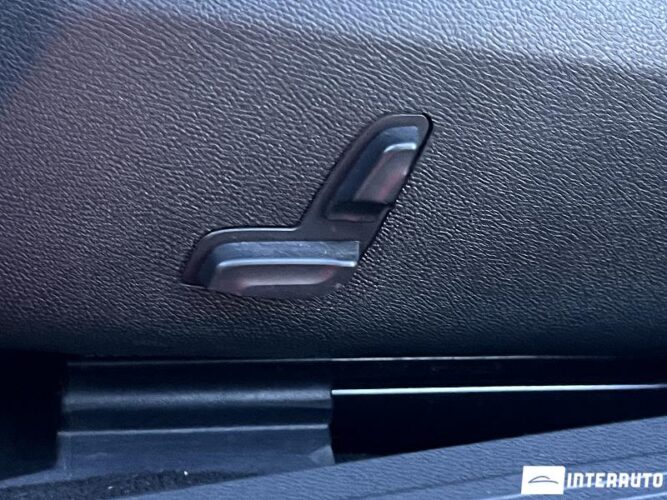 Mercedes E 220 53 mercedes E 220 2013