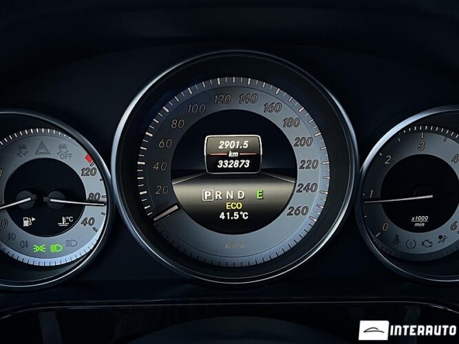 Mercedes E 220 41 mercedes E 220 2013