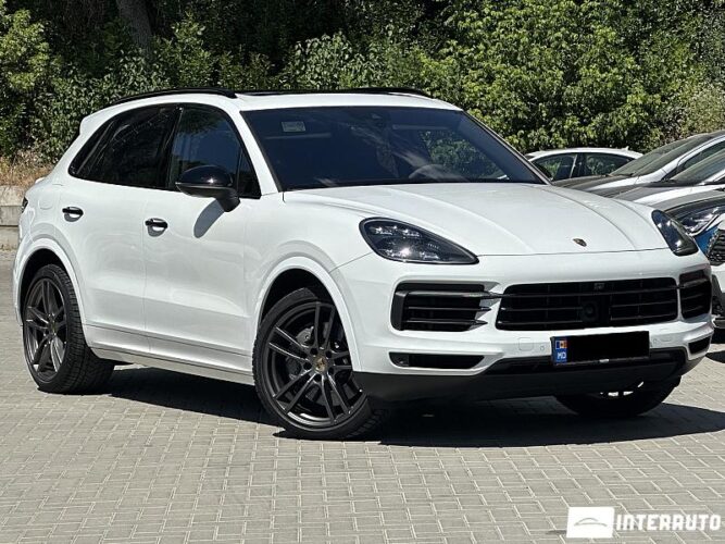 Porsche Cayenne S 2018 doar la InterAuto