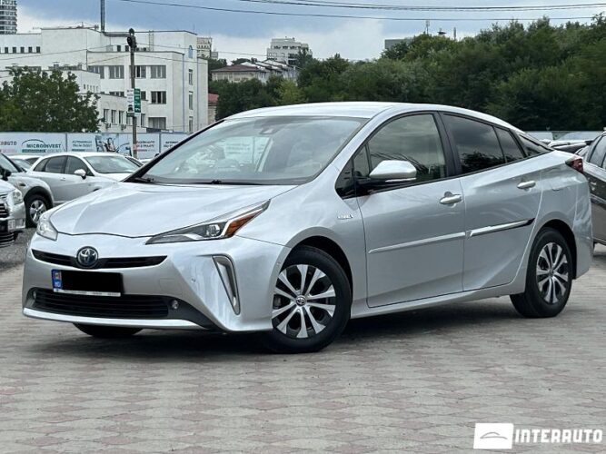 Toyota Prius 2019 doar la InterAuto