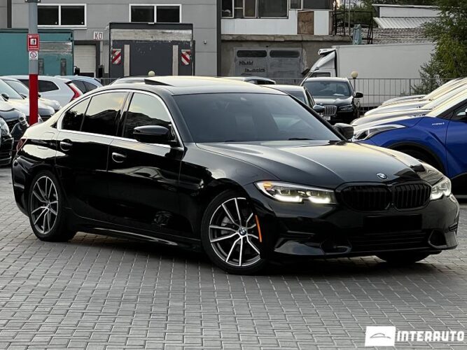 BMW 330 2019 doar la InterAuto