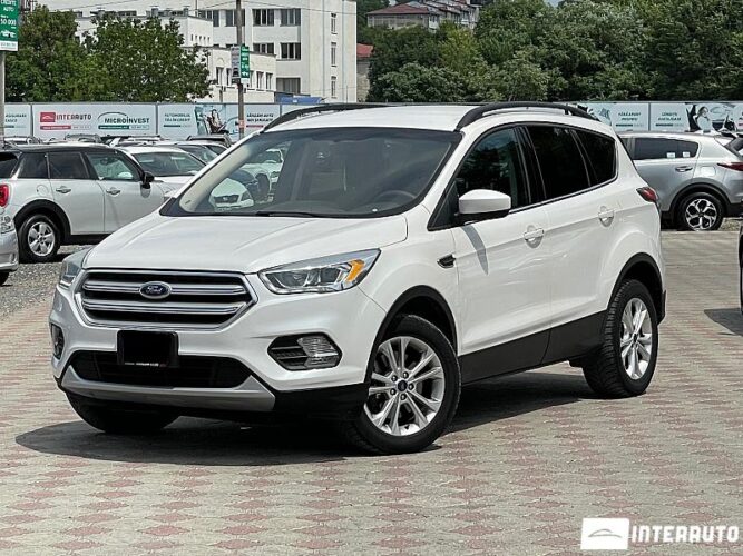 Ford Escape 2016 doar la InterAuto