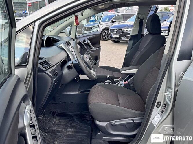 toyota Corolla Verso 2011