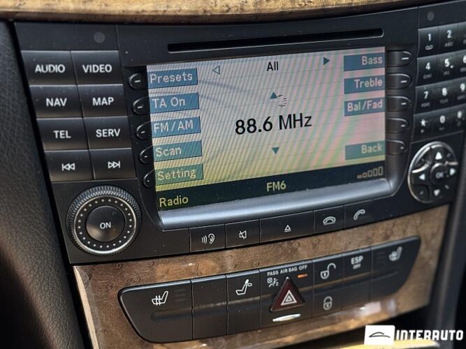 Mercedes E 230 44 mercedes E 230 2007