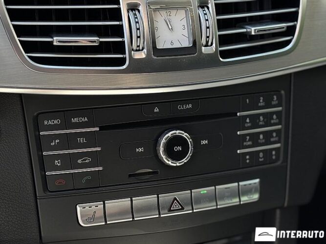 Mercedes E 200 41 mercedes E 200 2015