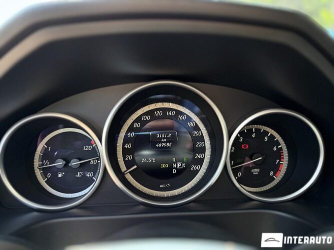 Mercedes E 200 39 mercedes E 200 2015