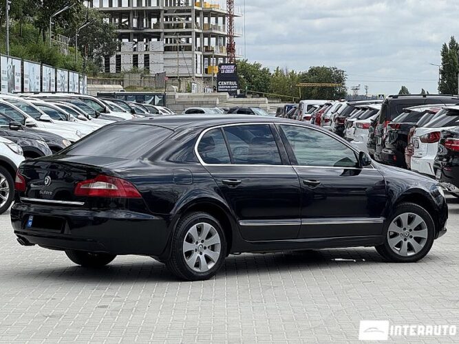 Skoda Superb 35 skoda Superb 2012