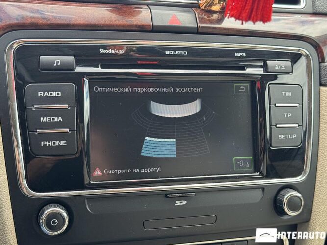 Skoda Superb 42 skoda Superb 2012