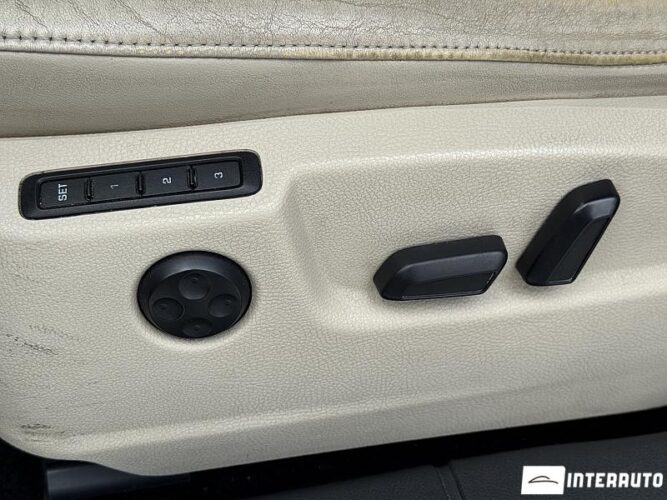 Skoda Superb 51 skoda Superb 2012