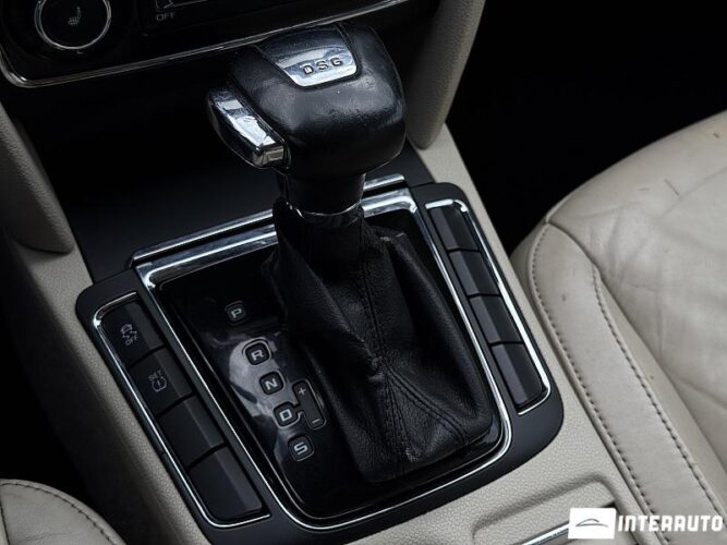 Skoda Superb 44 skoda Superb 2012