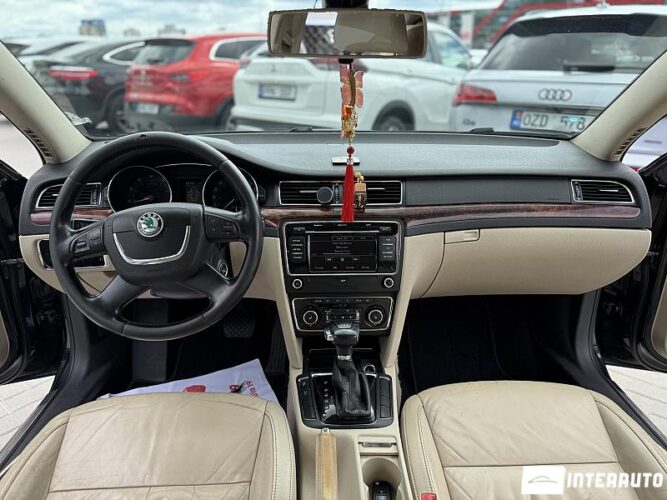 Skoda Superb 38 skoda Superb 2012