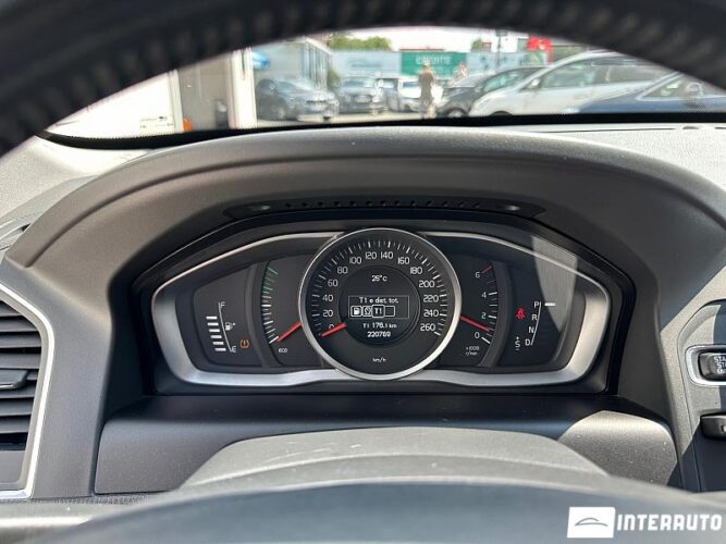 Volvo XC 60 30 interauto-car