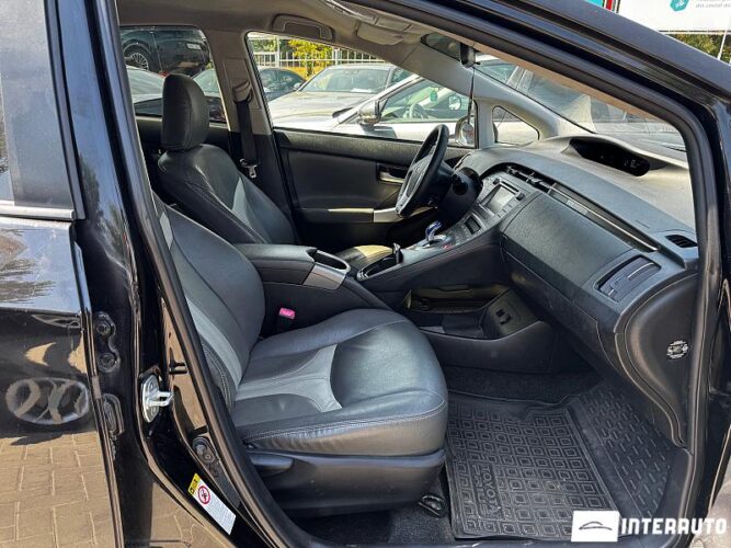 Toyota Prius 33 toyota Prius 2013