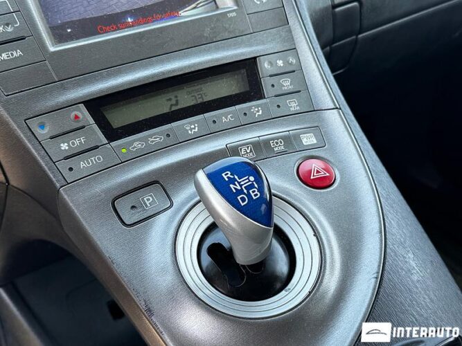 Toyota Prius 41 toyota Prius 2013