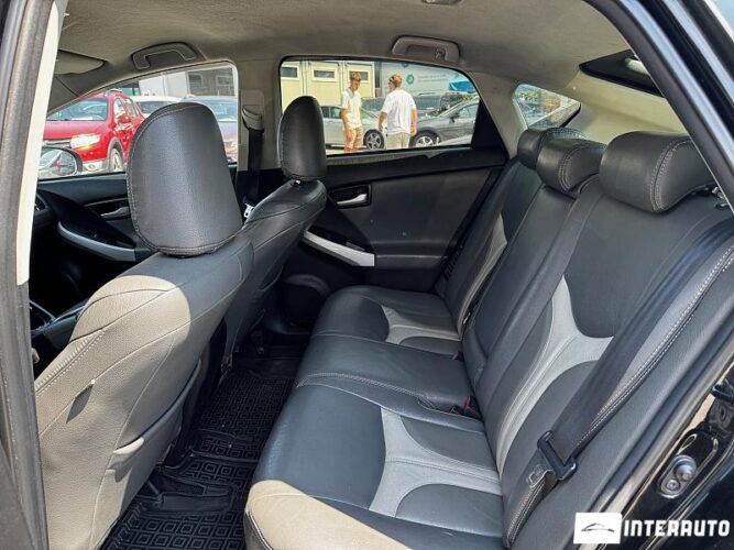 Toyota Prius 42 toyota Prius 2013