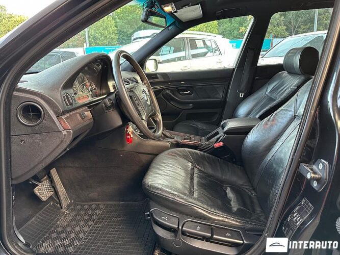 BMW 520 33 bmw 520 2002