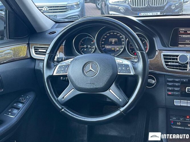 Mercedes E 200 38 mercedes E 200 2013