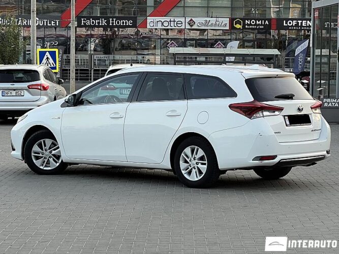 toyota Auris 2015