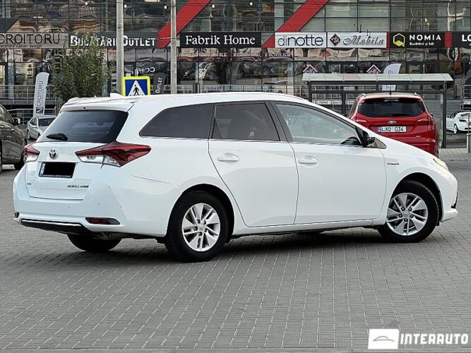 toyota Auris 2015