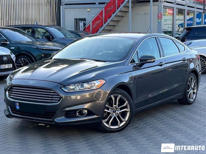 Ford Fusion 2015 doar la InterAuto