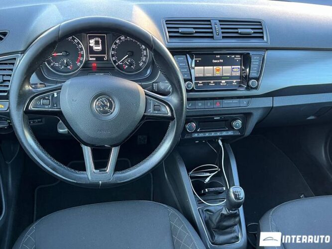 Skoda Fabia 37 skoda Fabia 2015