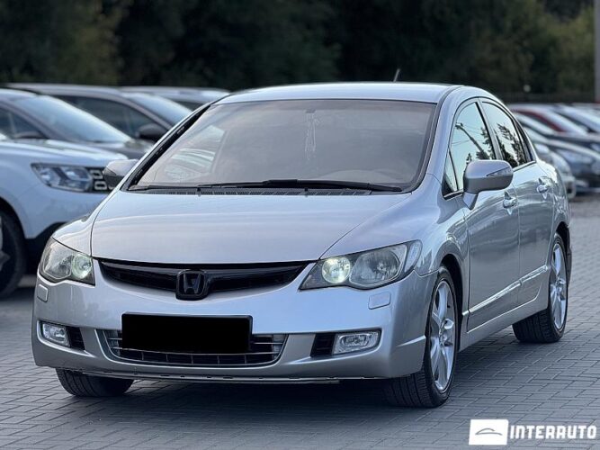 Honda Civic 2007 doar la InterAuto