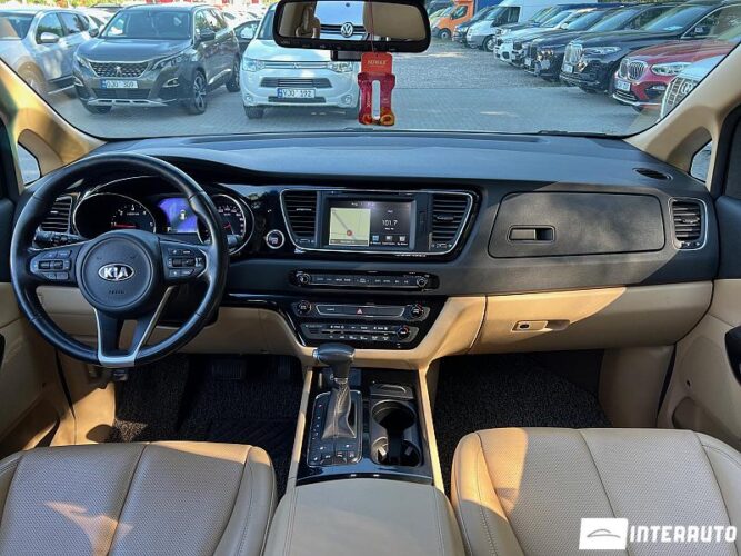 kia Carnival 2016