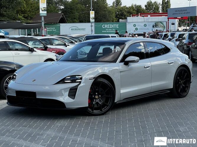 Porsche Taycan GTS 2023 doar la InterAuto
