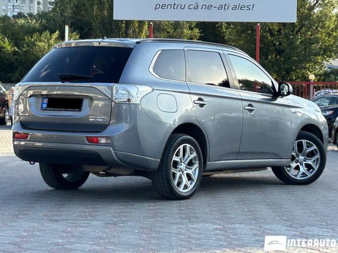 mitsubishi Outlander 2013