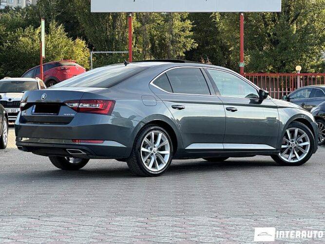 Skoda Superb 35 skoda Superb 2015