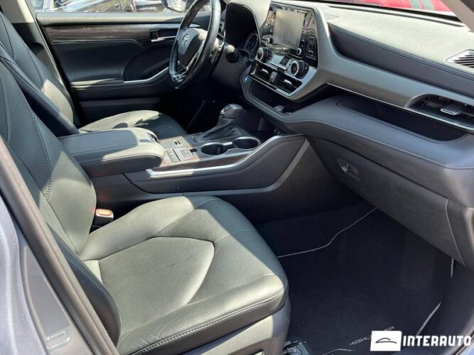 toyota Highlander 2021