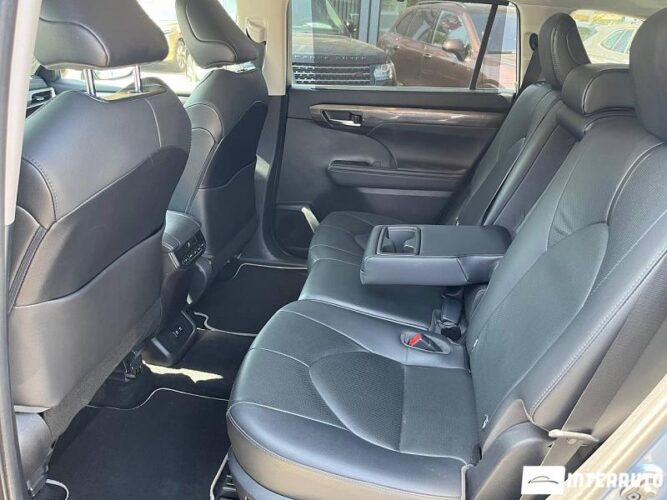 toyota Highlander 2021