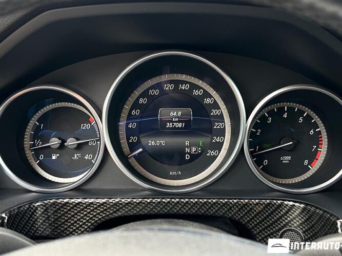 Mercedes E 200 39 mercedes E 200 2014